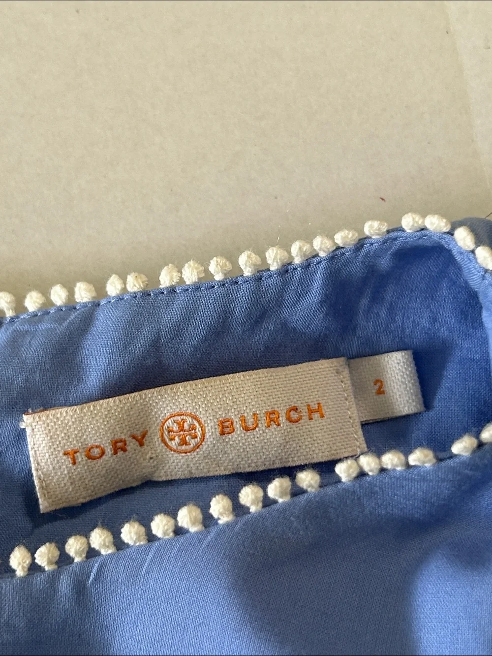 TORY BURCH BLUE RESORT EYELET AND EMBROIDERED SLEEVELESS TOP SIZE 2